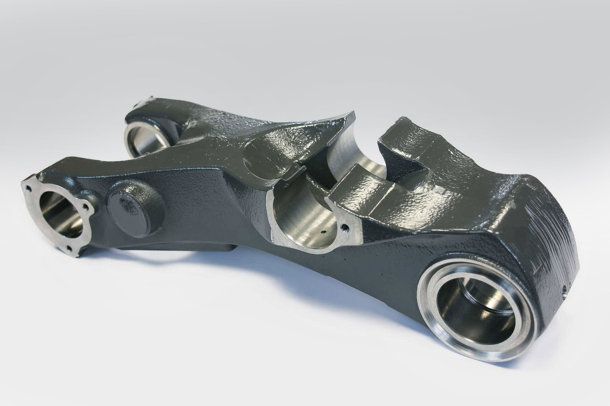 The axle rocker, which is machined with the fine boring tool. 